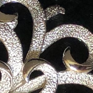 Vintage Jewelry - Vintage Crown Trifari Brooch Vintage Jewelry - Vintage Crown Trifari Brooch